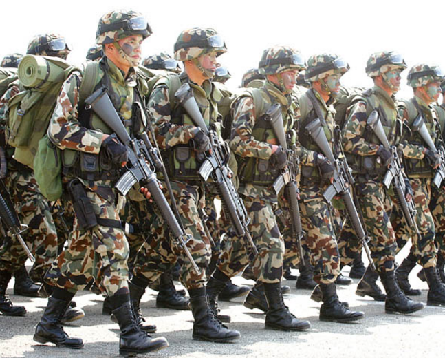 सीमावर्ती क्षेत्रमा खटिए नेपाली सेना 